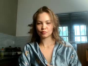 Glitter Dolly • shy • 0y • Bali • away