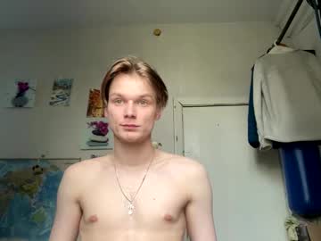 Gofymcmouse • feet • 21y • Europe • public