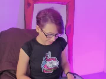 Goldengirlrose • hotlatinamilf • 43y • en mi propio mundo • public