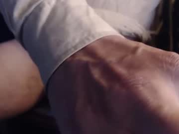 Gpeidf • masturbate • 0y • le-de-France, France • public