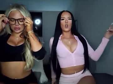 Graciexxxsummer • lesbians • 20y • Texas, US • public