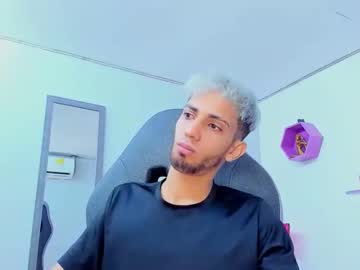 Live cam boy Gregori_latin19, 26 yrs – Hot Male Cams