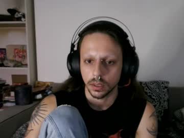 Grungefae666 • undress • 25y • Sofia-Capital, Bulgaria • public