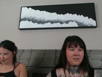 Gwen Haunt • twogirls • 0y • United States • public