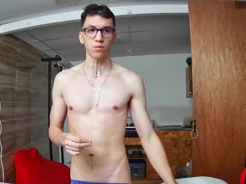 Gyo      • lovense • 24y • cb • public