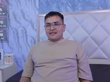 Live cam boy Hades_tay, 25 yrs – Hot Male Cams