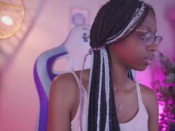 Hanna Royce • new • 18y • in your wet dreams ??? • public