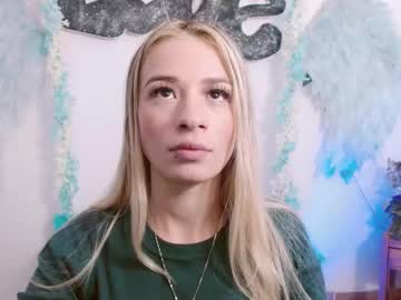 Hannah 026 • shy • 24y • Colombia • public