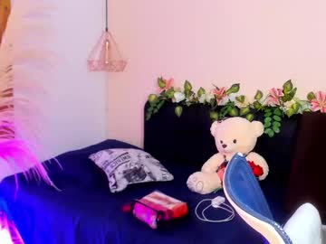 Hannah Williams1 • bigboobs • 27y • IN YOUR COCK!! • public