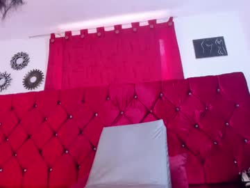 Harleyevaans • fuckmachine30y • colombia • public