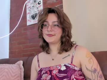 Live webcam: Hazelbrownn23, 25 yrs - Female Sex Cams