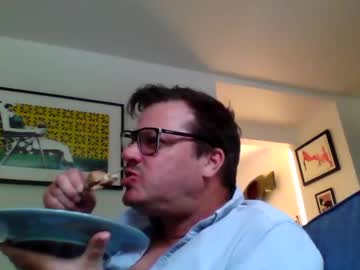 Heartofadog604 • cum • 45y • Canada • public