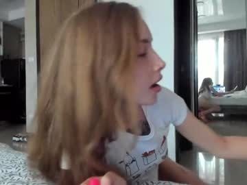 Hello1izakitty • lovense • 21y • Hesse, Germany • public