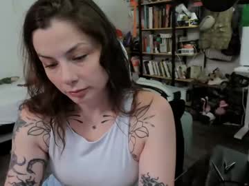 Hempleyjones • bigass • 0y • Washington, United States • public