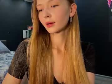 Holylissa • skinny • 19y • Amsterdam,Netherlands • public