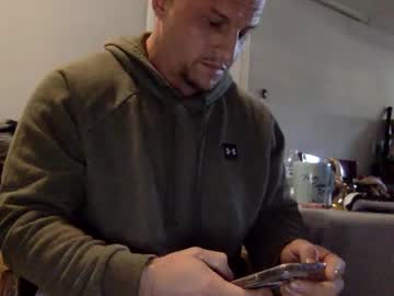 Hoodiesahdgoodies • cum • 0y • Florida, United States • public