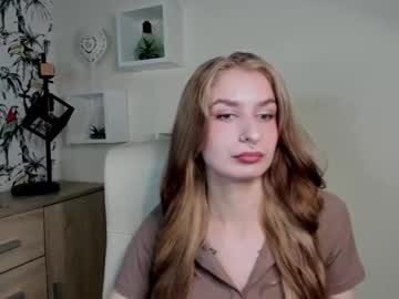 Hot 1nina • sexy • 19y • German • public