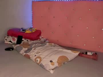 Hotsisterssamdlers • feet • 26y • colombia  medellin • public