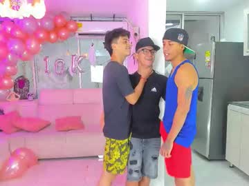 Live cam boy Houseofwarrios – Hot Male Cams