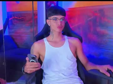 Live cam boy Iam_light, 20 yrs – Hot Male Cams