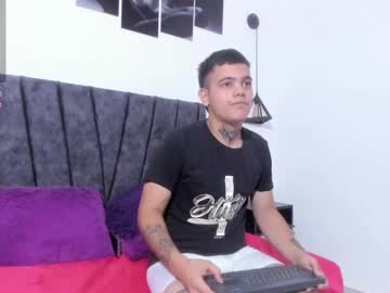 Ian Thompsoncut • cut • 22y • Colombia • public