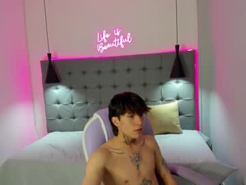 Live cam boy Iancute_, 19 yrs – Hot Male Cams