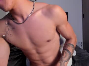 Im  Thomas • ass • 23y • my room • public