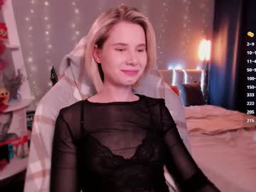 Imnotmia • young • 24y • where's Mia? idk • public