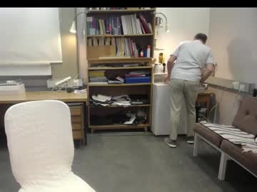 Ironchrome • office • 45y • City of cars • public