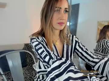 Isabelle Rios • blonde • 45y • in front u • public