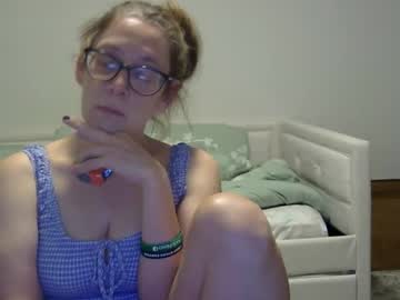 isabellenoela93 - Live Cam Model Online on Ted's Cam Directory