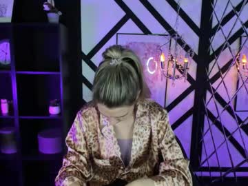 Live cam boy Iva_bananas, 18 yrs – Hot Male Cams