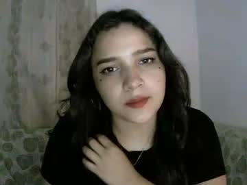 Izzy 32 live cam profile photo