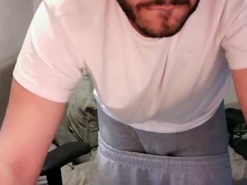 Izzzioo • cum • 0y • England, United Kingdom • public