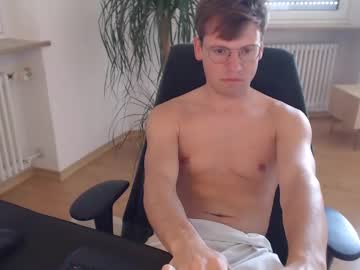 Jacob56871 • camshow • 32y • Denmark • public