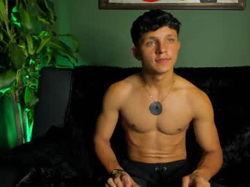 Jamesgolden  • muscular • 20y • Antioquia, Colombia • public