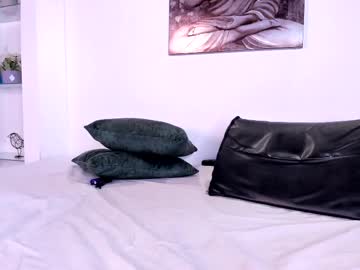 Jazmin  Z • latina • 20y • Colombia • public