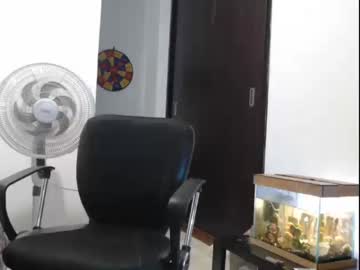 Jcolbi • bigdick • 31y • Colombia • public