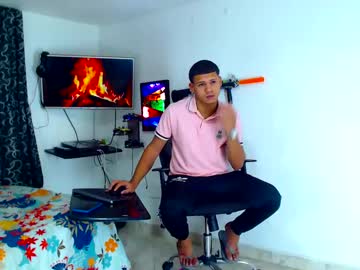 Jeffer21 Hot • bigcock • 25y • Antioquia, Colombia • public