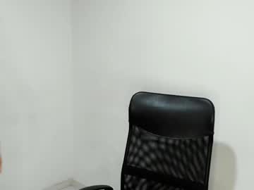 Jessyllyn • bigboobs • 22y • Texas • public