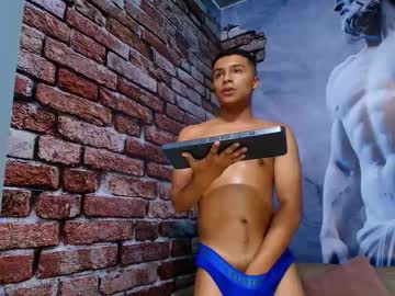 Live cam boy Jhoncruzx, 19 yrs – Hot Male Cams