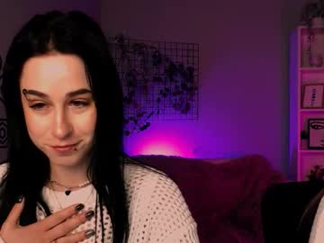 Joanna Sutter • shy • 22y • rh • public