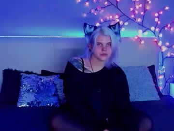 Joannlowes • bigboobs • 20y • Latvia • public