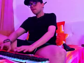 Live cam boy John_white69 – Hot Male Cams