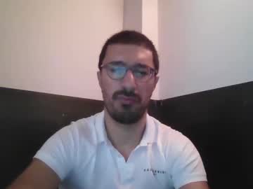 Johnparis7575 • horny • 34y • Ile-de-France, France • public