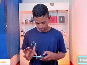 Jossjordan • lovense • 23y • COLOMBIA?? • public