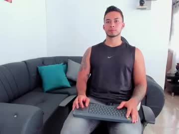 Live cam boy Juan_muscle, 26 yrs – Hot Male Cams