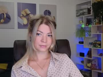 Julia Cute  • tits • 26y • Russia • public