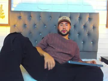 Julian  Fire live cam profile photo