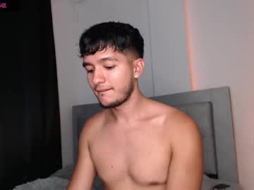 Julian Taylor  • gay • 19y • Chaturbate • public